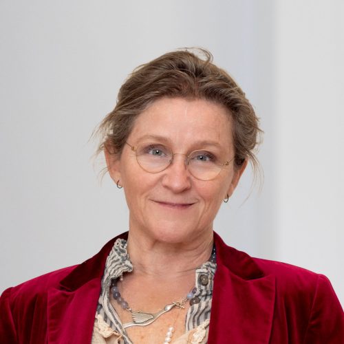 Dr Cath McKinney