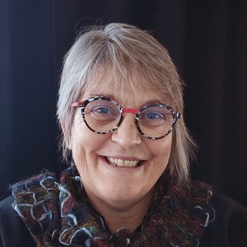 Prof Liz Boase